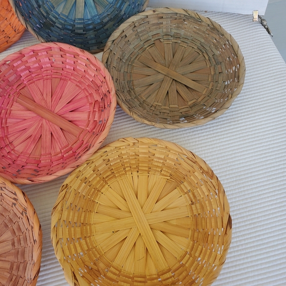 7 Wicker Paper Plate Holders Baskets 9" Vintage Rattan Round Boho Raffia Straw - Picture 3 of 8